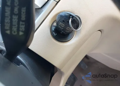 2010 Volkswagen Routan Sel from USA, damaged, VIN 2V4RW5DX5AR333544